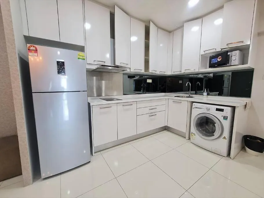 Mercu Summer Suites Bukit Bintang Kuala Lumpur Apartment