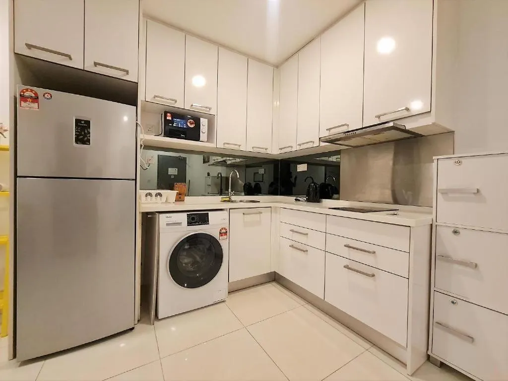 Mercu Summer Suites Bukit Bintang Kuala Lumpur Apartment