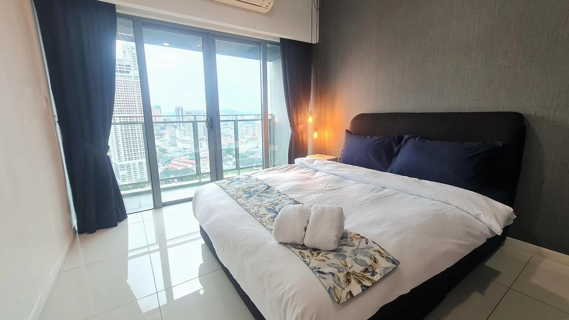 Mercu Summer Suites Bukit Bintang Kuala Lumpur Apartment