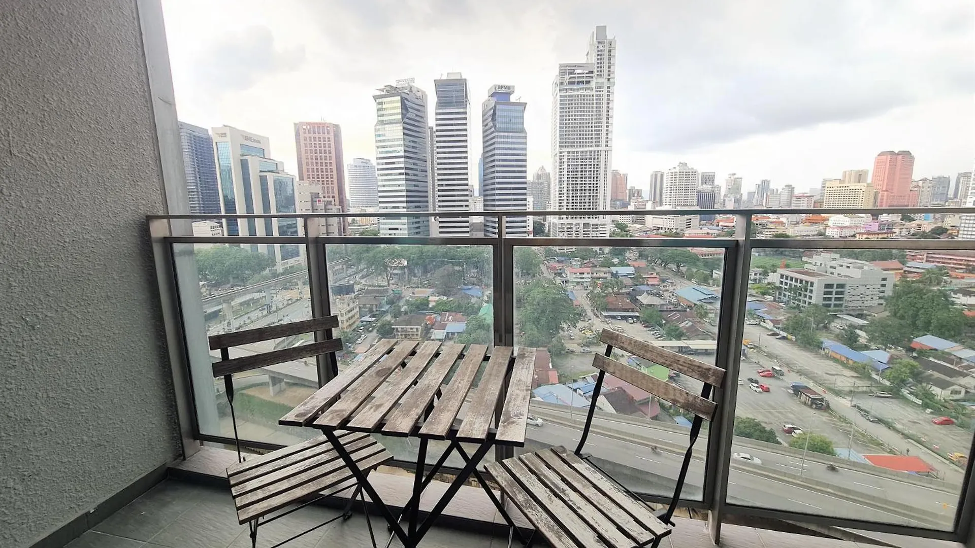 Mercu Summer Suites Bukit Bintang Kuala Lumpur Apartment