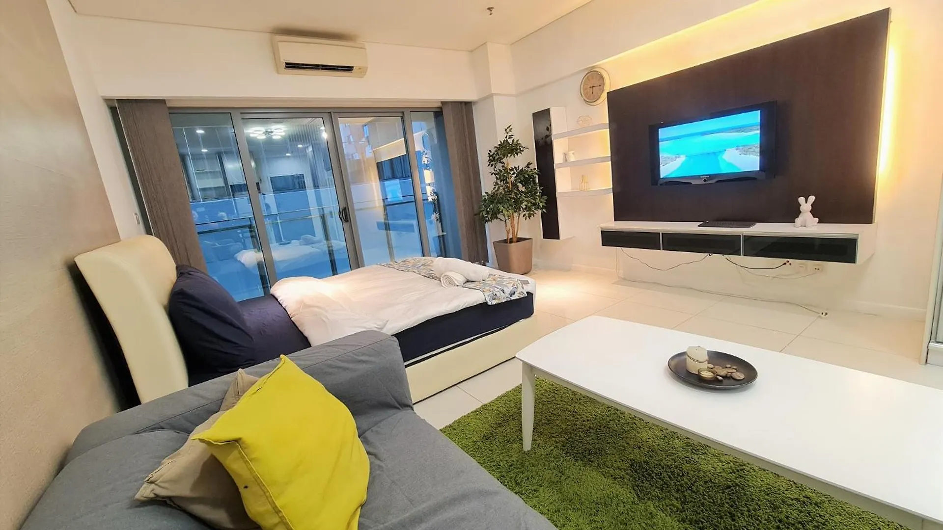 Mercu Summer Suites Bukit Bintang Kuala Lumpur Apartment
